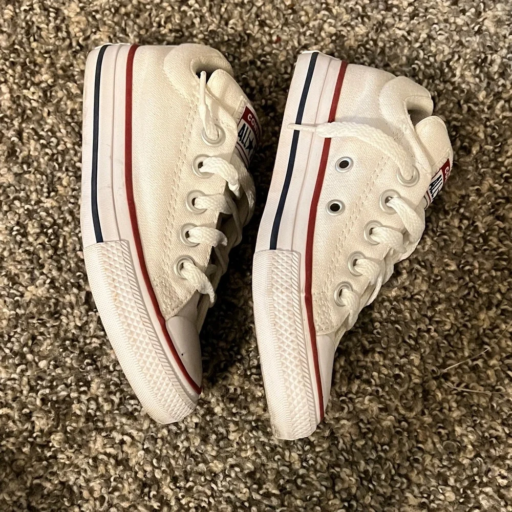 Converse Kids White Canvas Low-Top Sneakers with Red Trim